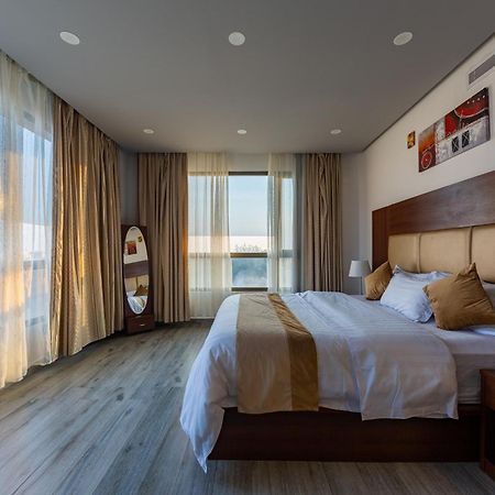فندق روزالينا Yanbu Exteriör bild