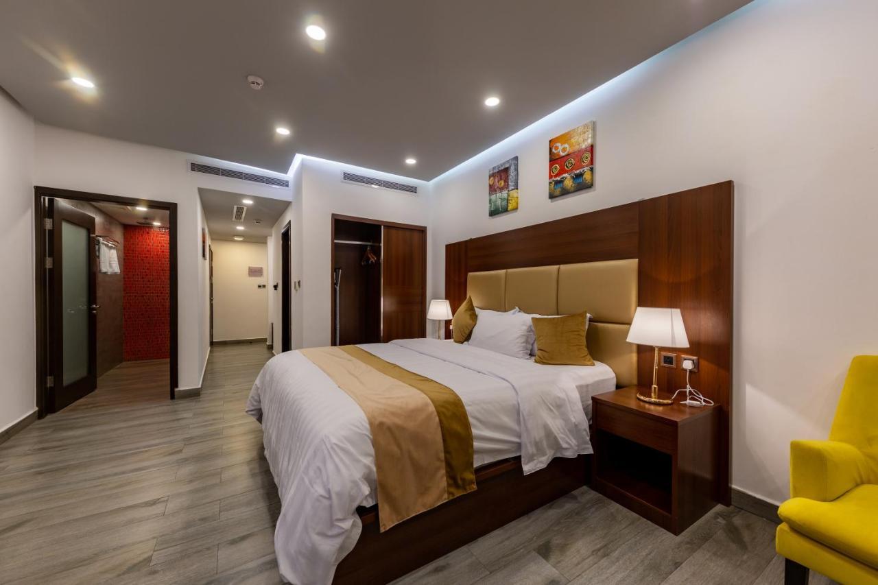 فندق روزالينا Yanbu Exteriör bild