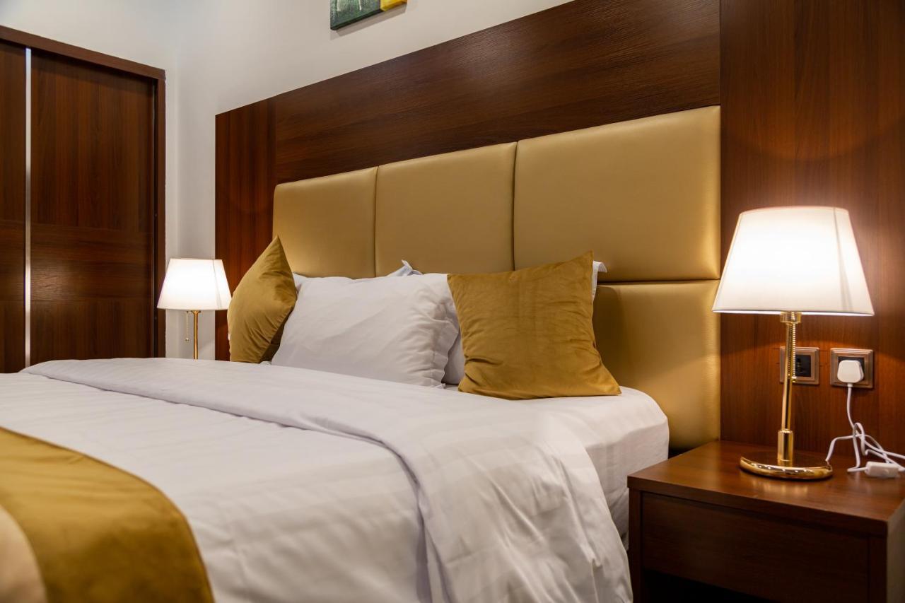 فندق روزالينا Yanbu Exteriör bild