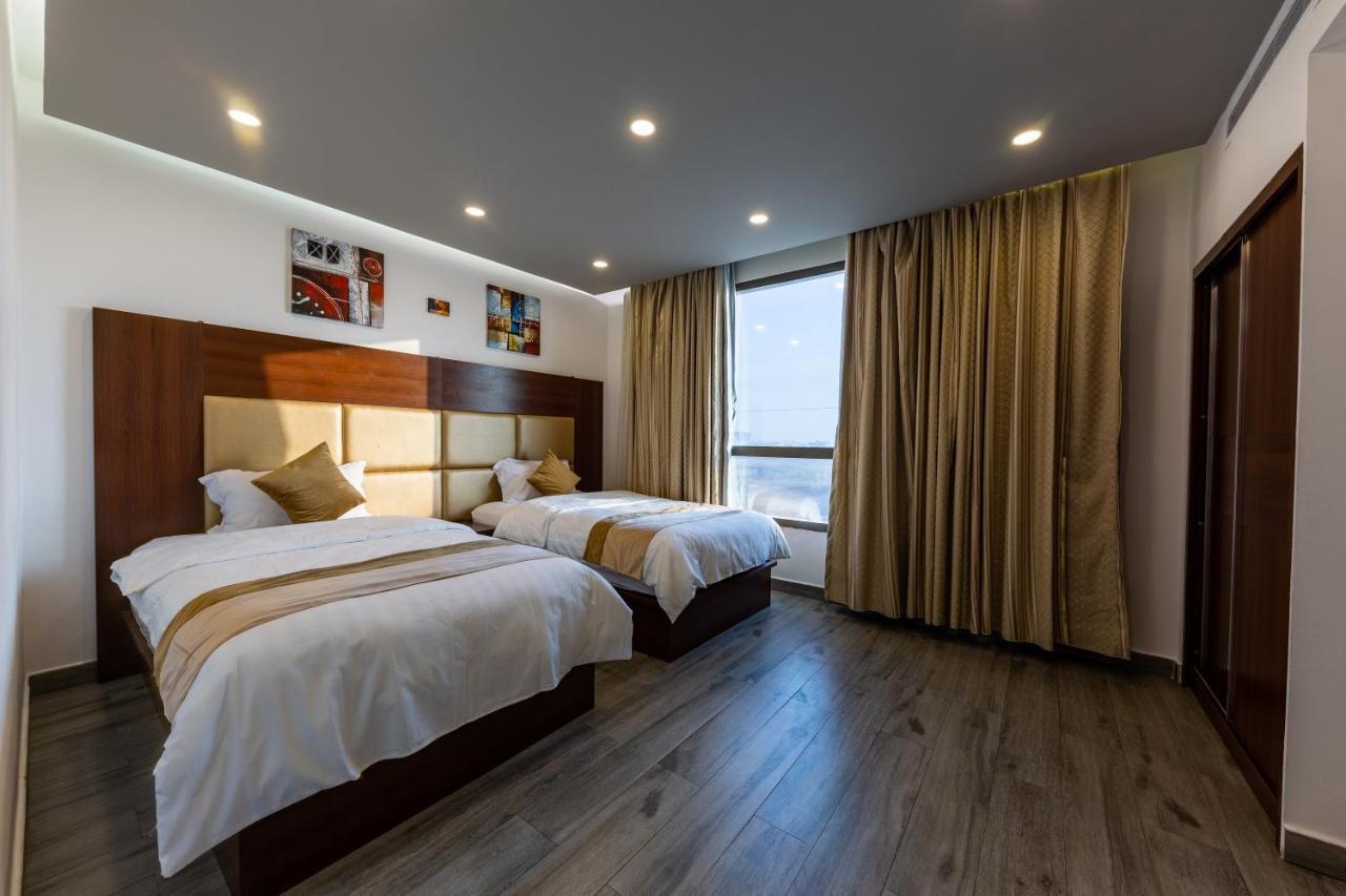 فندق روزالينا Yanbu Exteriör bild