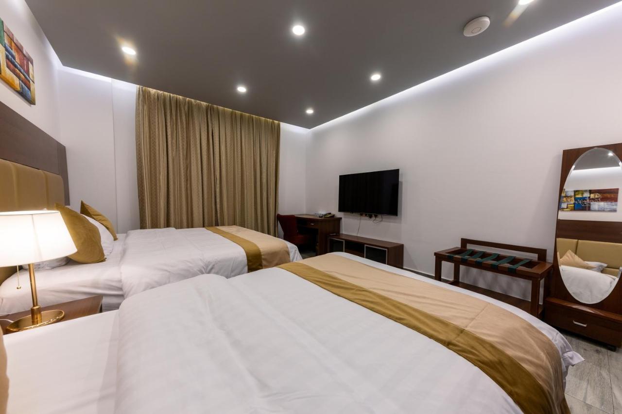 فندق روزالينا Yanbu Exteriör bild