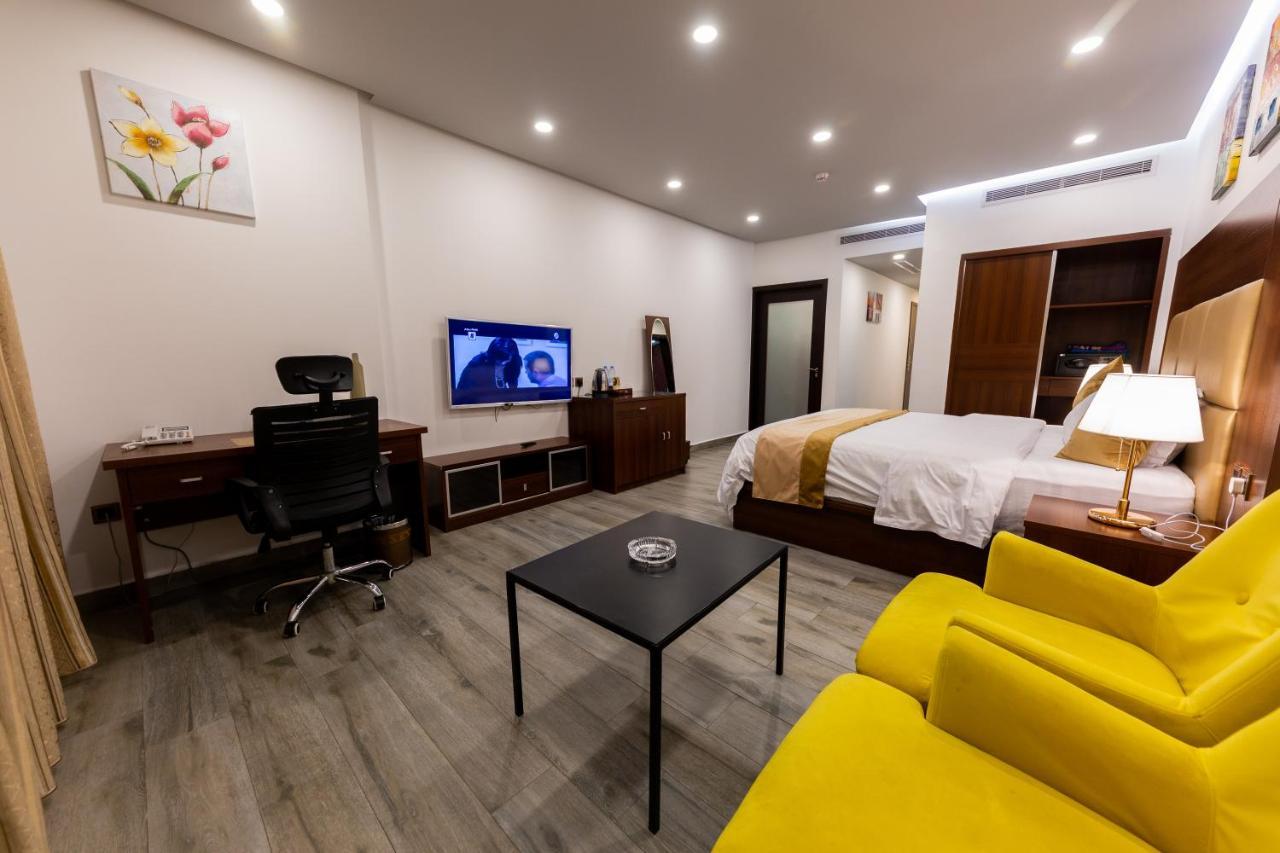 فندق روزالينا Yanbu Exteriör bild
