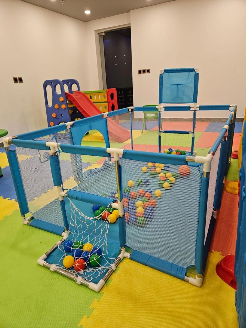 فندق روزالينا Yanbu Exteriör bild