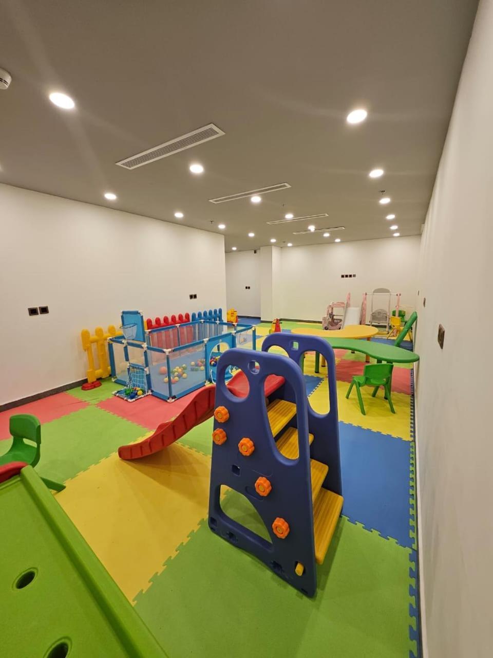 فندق روزالينا Yanbu Exteriör bild